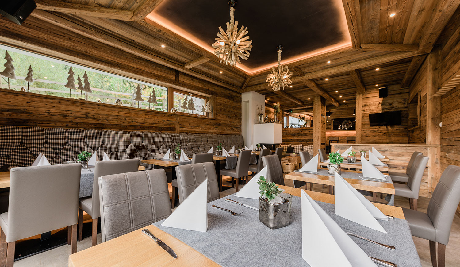Restaurant "Zum Holzwurm" in Flachau gleich neben mySchlössl